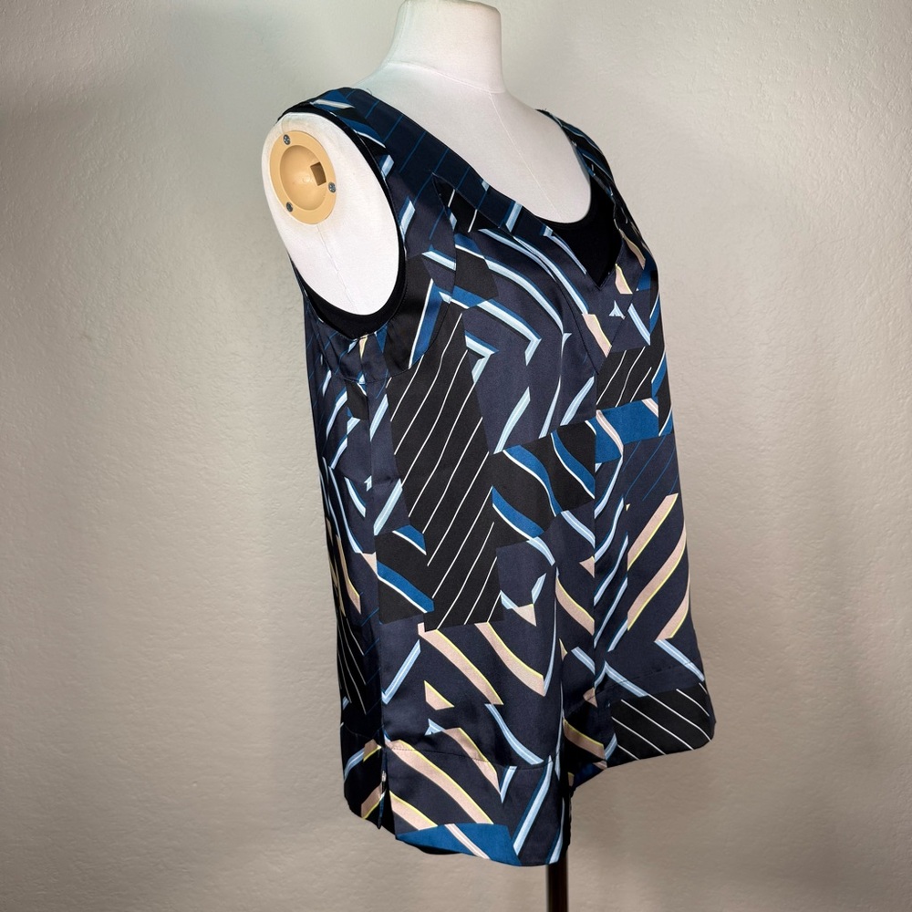 DKNY Sleeveless Satin Geometric Striped Blouse Top Size Medium EUC